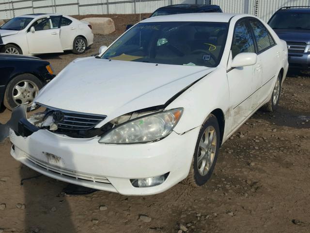 4T1BE30K06U705178 - 2006 TOYOTA CAMRY LE WHITE photo 2