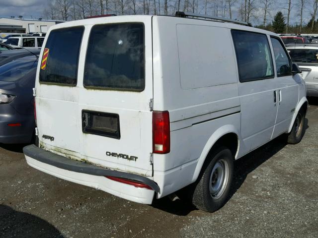 1GCDM19W3YB103416 - 2000 CHEVROLET ASTRO WHITE photo 4