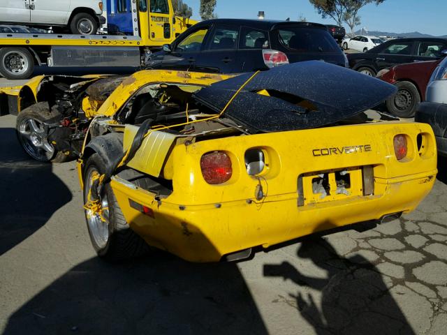 1G1YZ22J0R5800347 - 1994 CHEVROLET CORVETTE Z YELLOW photo 3