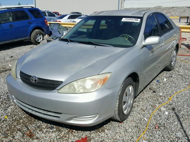 4T1BE32K03U137359 - 2003 TOYOTA CAMRY LE GRAY photo 2