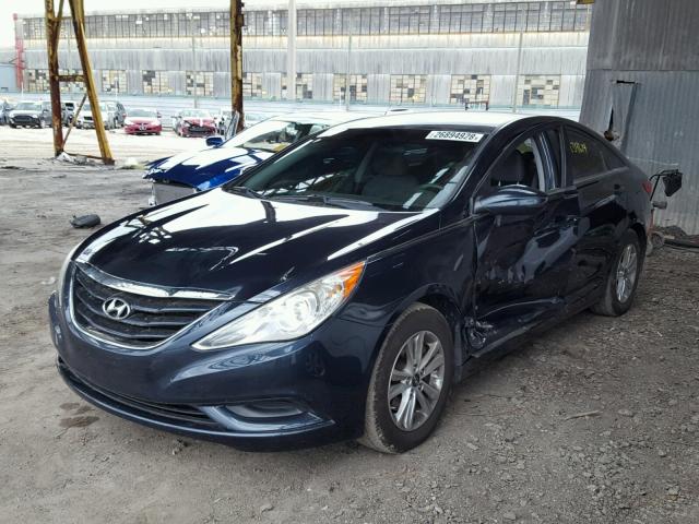 5NPEB4AC3BH147273 - 2011 HYUNDAI SONATA GLS BLUE photo 2