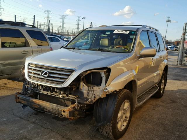 JTJBT20X730006730 - 2003 LEXUS GX 470 SILVER photo 2