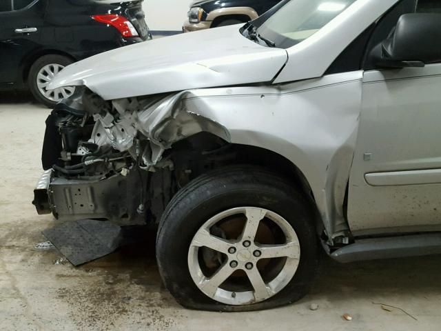 2CNDL23F586063534 - 2008 CHEVROLET EQUINOX LS SILVER photo 10