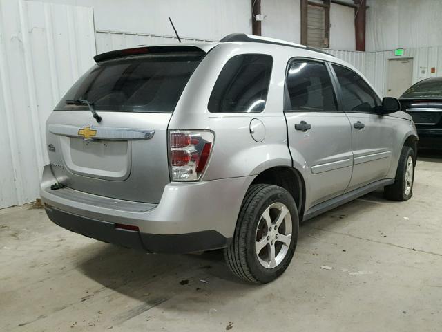 2CNDL23F586063534 - 2008 CHEVROLET EQUINOX LS SILVER photo 4