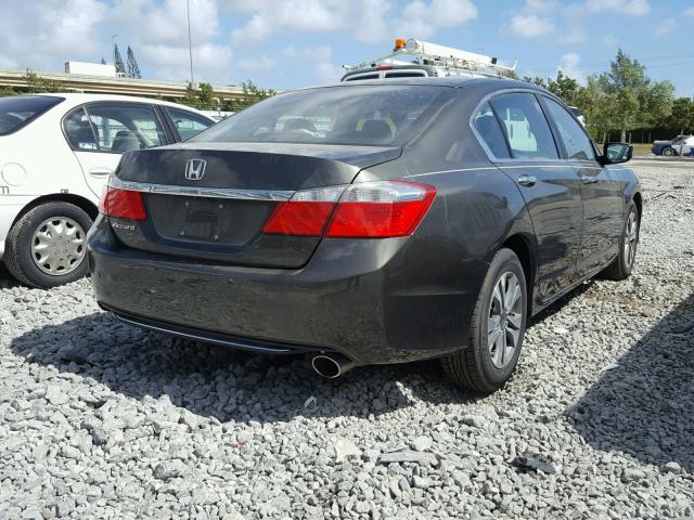 1HGCR2F39DA163294 - 2013 HONDA ACCORD LX GREEN photo 4