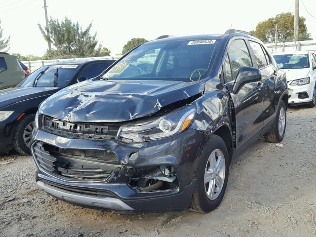 3GNCJLSB4HL284197 - 2017 CHEVROLET TRAX 1LT GRAY photo 2