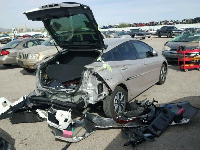 JTDKARFP5H3036694 - 2017 TOYOTA PRIUS PRIM ვერცხლისფერი ფოტო 4
