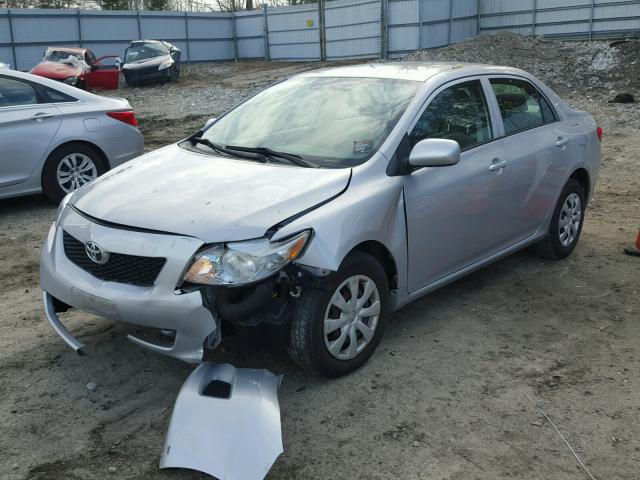 2T1BU4EEXAC224862 - 2010 TOYOTA COROLLA BA SILVER photo 2