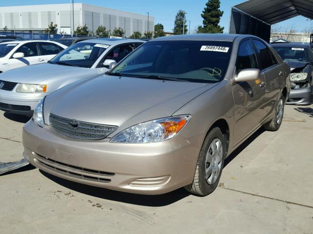 4T1BE32K64U891898 - 2004 TOYOTA CAMRY LE TAN photo 2