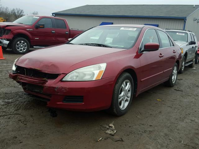 1HGCM563X7A009133 - 2007 HONDA ACCORD SE RED photo 2