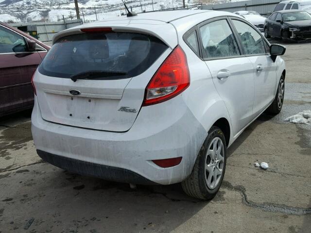 3FADP4TJ5DM215553 - 2013 FORD FIESTA S WHITE photo 4