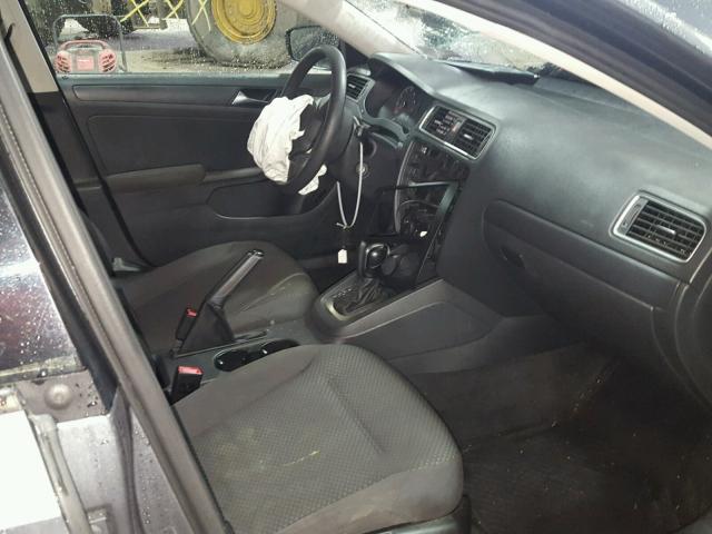 3VW2K7AJ6CM305049 - 2012 VOLKSWAGEN JETTA BASE ნაცრისფერი ფოტო 5