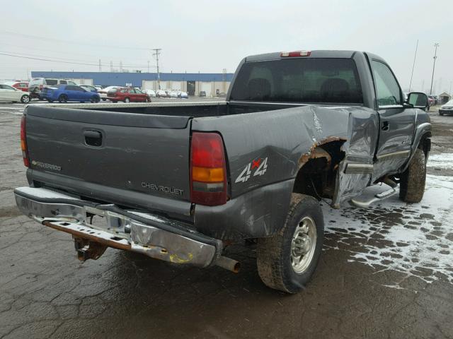 1GCHK24U92E240871 - 2002 CHEVROLET SILVERADO GRAY photo 4