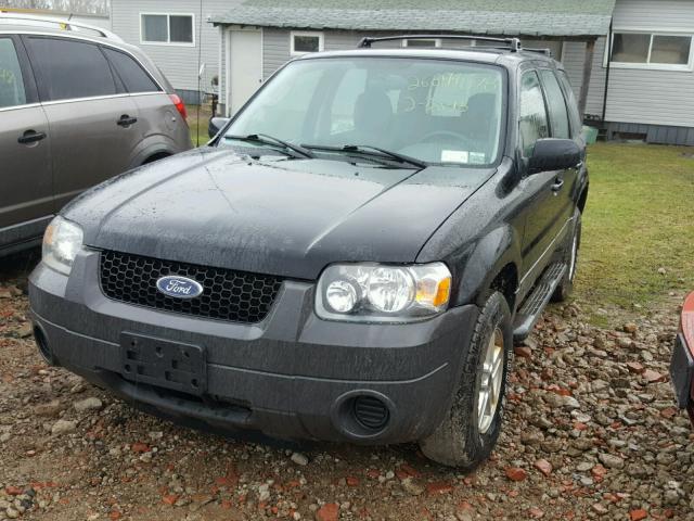 1FMCU92Z47KB98500 - 2007 FORD ESCAPE XLS BEIGE photo 2