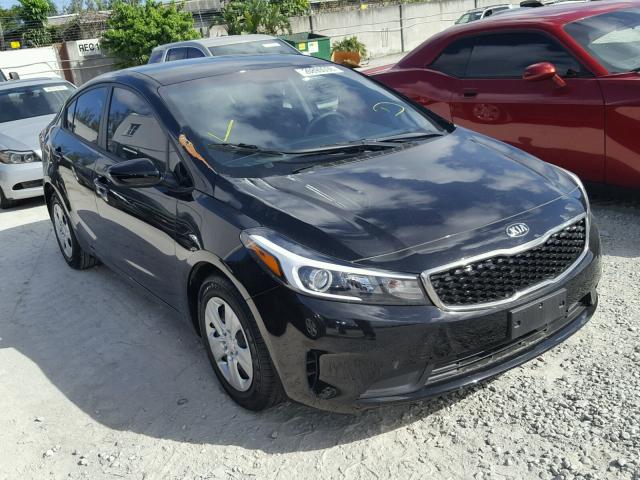 3KPFK4A79HE093384 - 2017 KIA FORTE LX BLACK photo 1