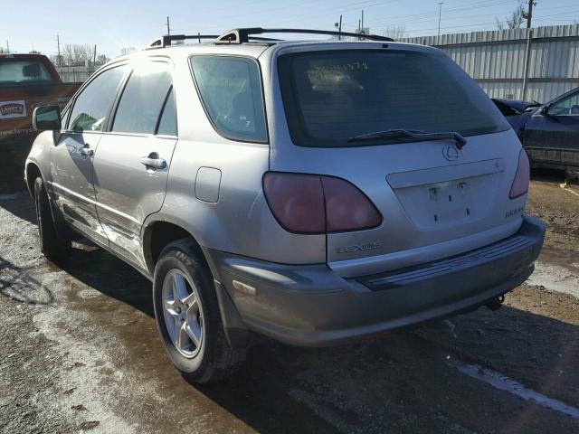 JT6GF10U7Y0067705 - 2000 LEXUS RX 300 SILVER photo 3