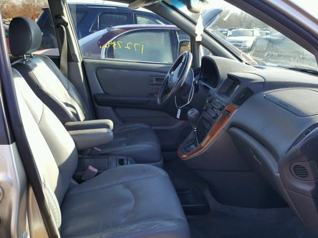 JT6GF10U7Y0067705 - 2000 LEXUS RX 300 SILVER photo 5