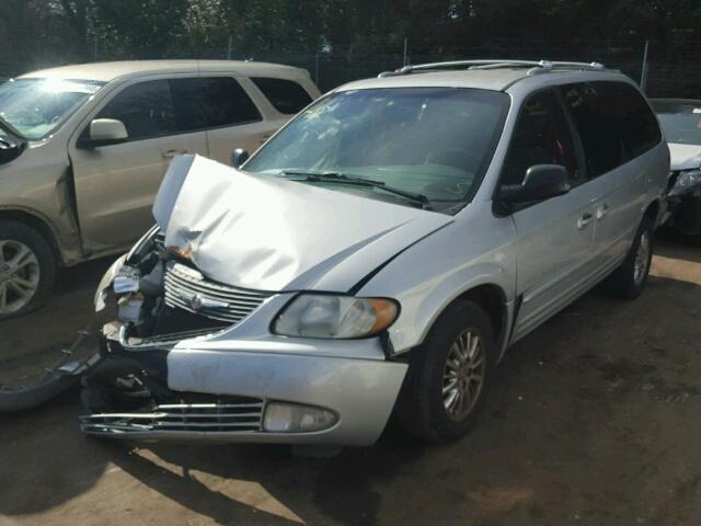 2C8GP64L61R165638 - 2001 CHRYSLER TOWN & COU SILVER photo 2