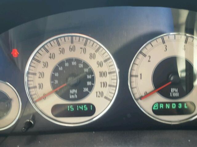 2C8GP64L61R165638 - 2001 CHRYSLER TOWN & COU SILVER photo 8