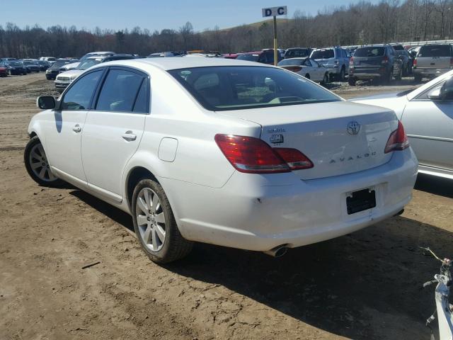 4T1BK36B45U034497 - 2005 TOYOTA AVALON XL WHITE photo 3