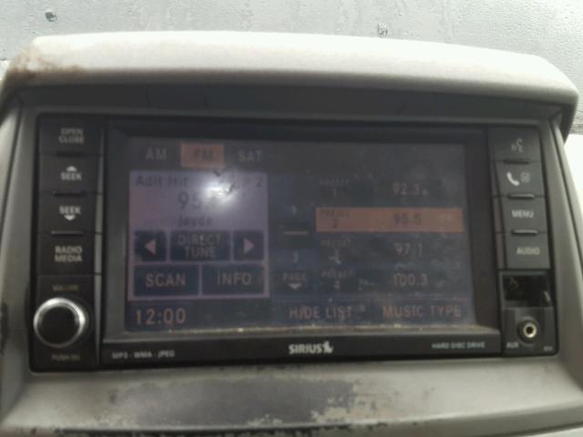 2A8HR54P18R815640 - 2008 CHRYSLER TOWN & COU BLACK photo 9