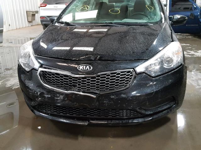 KNAFK4A66F5401737 - 2015 KIA FORTE LX BLACK photo 9