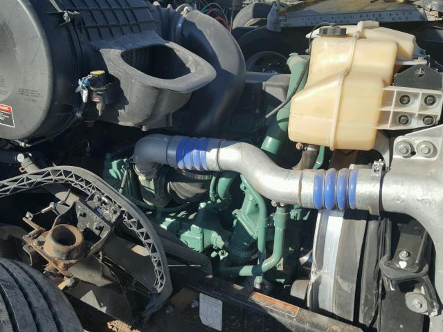 4V4NC9EJ9HN970967 - 2017 VOLVO VN VNL BLUE photo 7