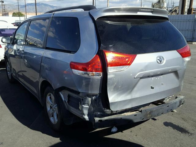 5TDKK3DC5ES407440 - 2014 TOYOTA SIENNA LE GRAY photo 3