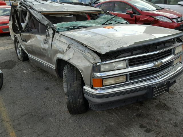 3GNEC16R4XG244093 - 1999 CHEVROLET SUBURBAN C GRAY photo 1