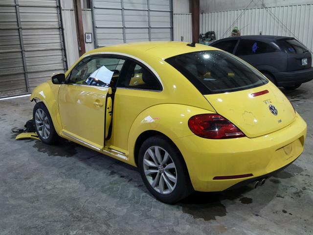 3VWJL7AT4EM608358 - 2014 VOLKSWAGEN BEETLE YELLOW photo 3