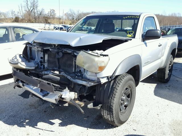 5TEPX42N15Z087070 - 2005 TOYOTA TACOMA SILVER photo 2