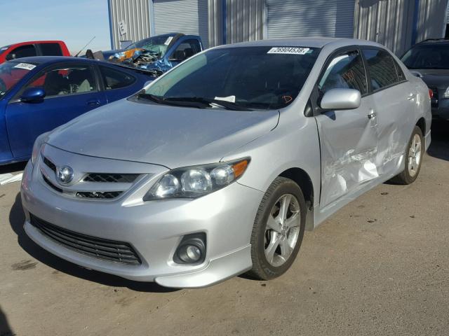 2T1BU4EE1BC601175 - 2011 TOYOTA COROLLA BA SILVER photo 2