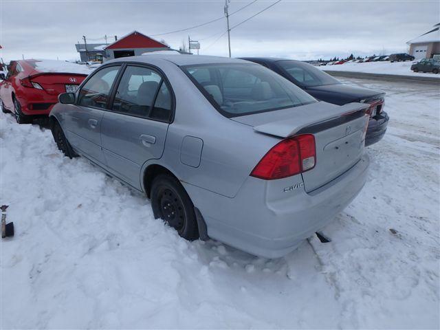 2HGES15675H004537 - 2005 HONDA CIVIC LX SILVER photo 3