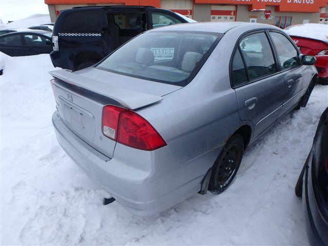 2HGES15675H004537 - 2005 HONDA CIVIC LX SILVER photo 4