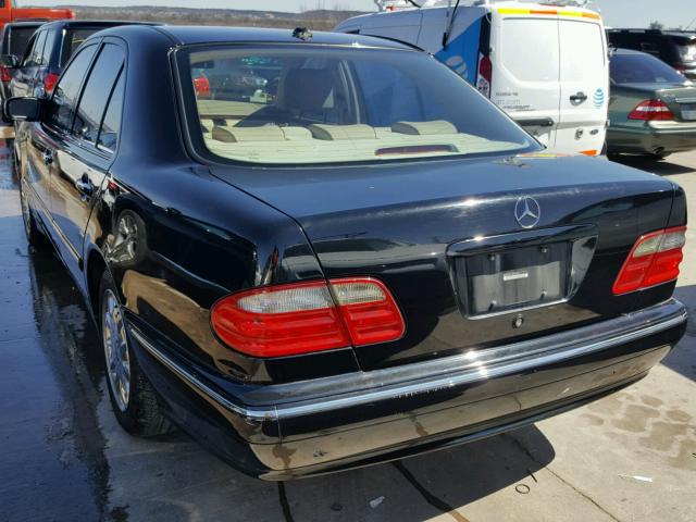 WDBJF65J11B253954 - 2001 MERCEDES-BENZ E 320 BLACK photo 3