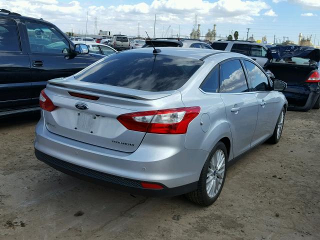 1FADP3J26EL255150 - 2014 FORD FOCUS TITA SILVER photo 4