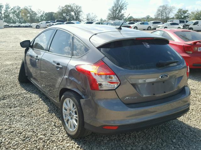 1FAHP3K28CL178178 - 2012 FORD FOCUS SE GRAY photo 3