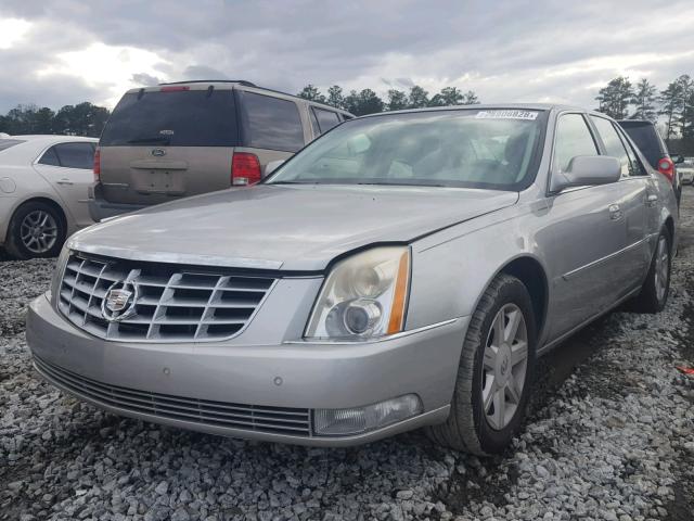 1G6KD57Y86U198224 - 2006 CADILLAC DTS SILVER photo 2