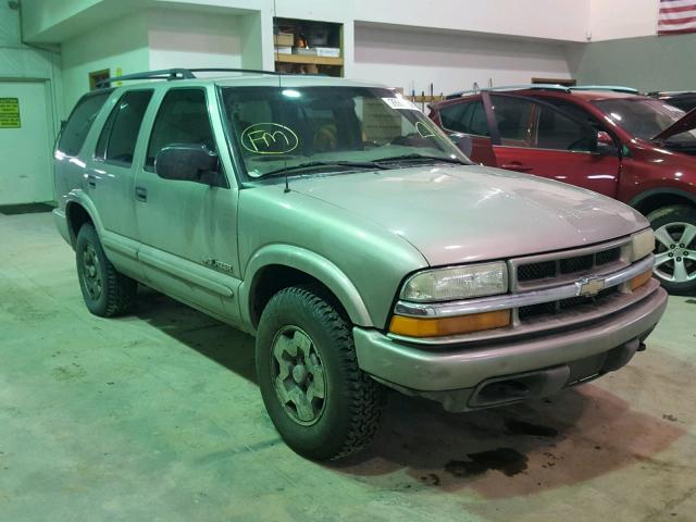 1GNDT13X54K141090 - 2004 CHEVROLET BLAZER GRAY photo 1