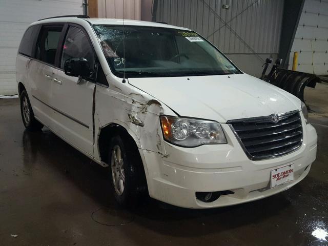 2A4RR5DXXAR343627 - 2010 CHRYSLER TOWN & COU WHITE photo 1