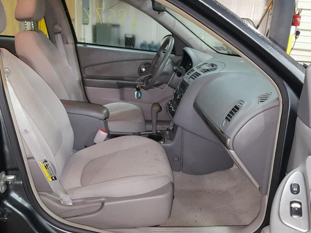 1G1ZS51F86F163768 - 2006 CHEVROLET MALIBU LS GRAY photo 5