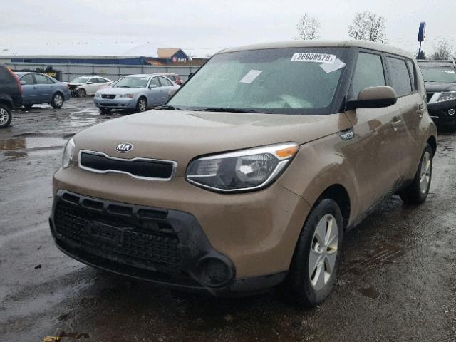 KNDJN2A26G7261782 - 2016 KIA SOUL BROWN photo 2