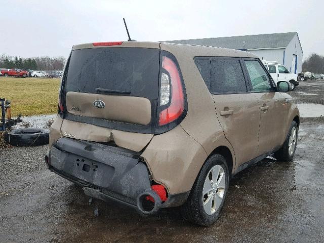 KNDJN2A26G7261782 - 2016 KIA SOUL BROWN photo 4