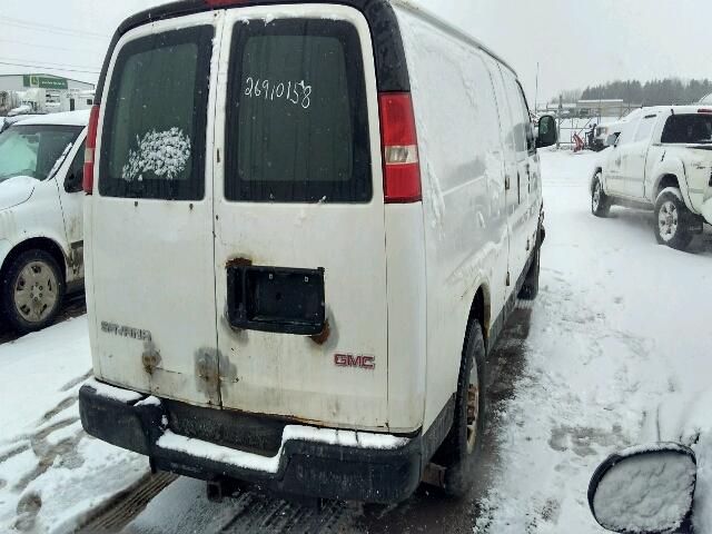 1GTGG29V351207777 - 2005 GMC SAVANA G25 WHITE photo 4