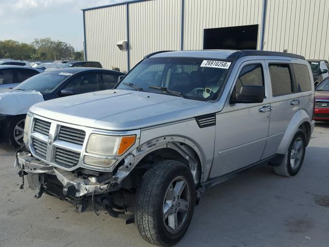 1D8GT58K17W554925 - 2007 DODGE NITRO SLT SILVER photo 2