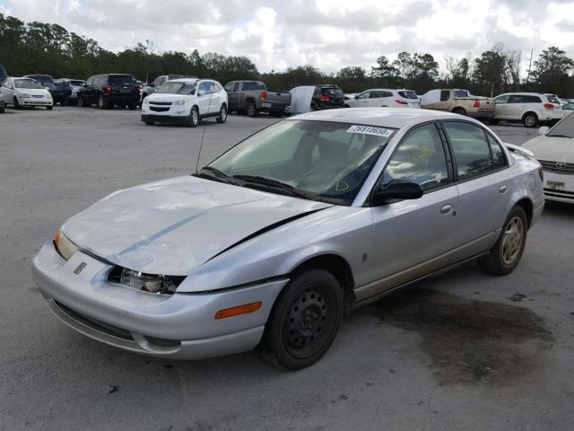 1G8ZK52772Z172186 - 2002 SATURN SL2 SILVER photo 2