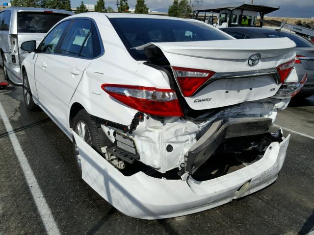 4T1BF1FK4GU116550 - 2016 TOYOTA CAMRY LE WHITE photo 3