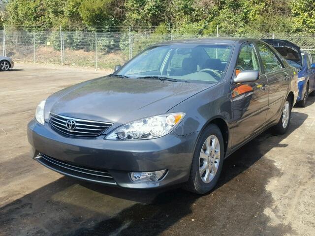 4T1BE30K55U547435 - 2005 TOYOTA CAMRY LE GRAY photo 2