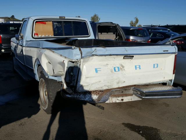 1FTCF15F4EPA02850 - 1984 FORD F150 TWO TONE photo 3