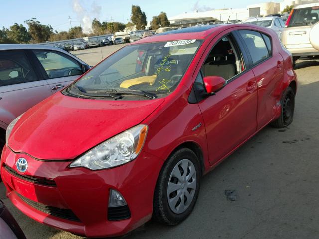 JTDKDTB31C1005213 - 2012 TOYOTA PRIUS C RED photo 2